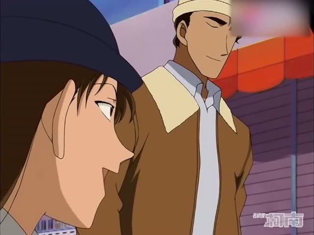 佐藤警官真好意思呀!白鸟居然还没放弃追求爱情!小鬼们都鼓励她咯