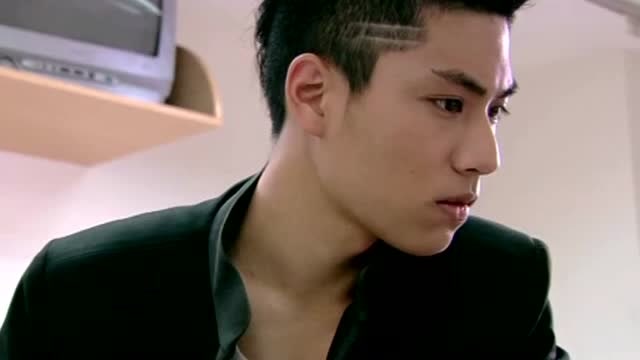 《终极一班》玲玲的梦难道是跟中万钧的童年有关吗