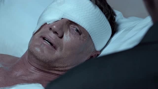 轰天抢救:卡西迪问他们波波维奇呢,他们却说波波维奇被放走了