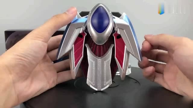 奥特曼传奇 赛罗奥特曼终极手镯,精彩视频