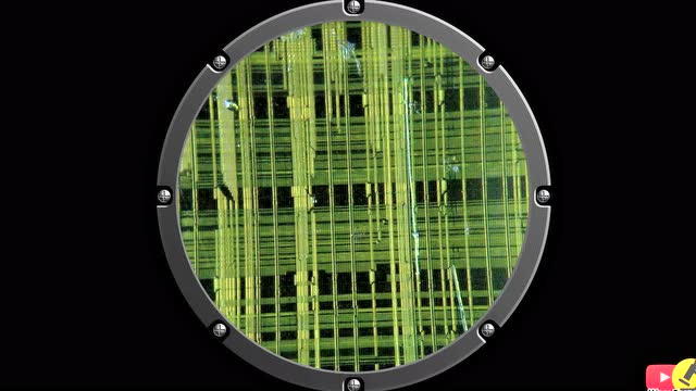 显微镜下的ibm芯片