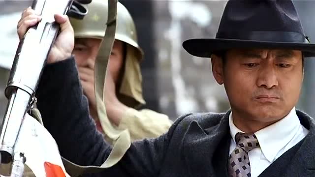 潘司令趟在棺材中,日军用刺刀穿刺,好在有惊无险