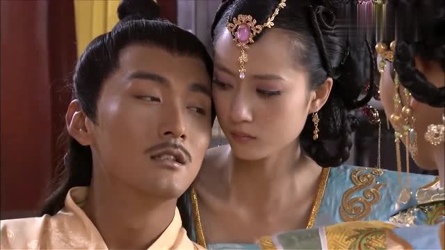 大明嫔妃:皇上生病,妃子怒扇心机女,下令将迷惑皇上的她抓起来