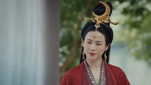 听雪楼:华莲要设立拜月教大祭司,征求左护法孤光的建议