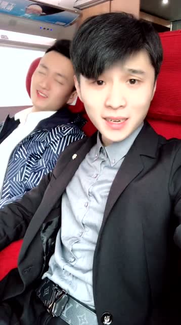 人生风景在游走,每当孤独我回首.宇豪教官