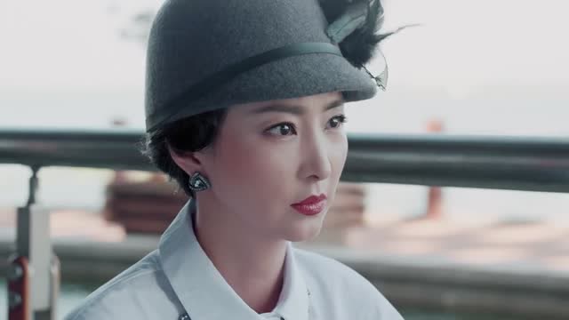 爱人的谎言:小冬的脸非常红,害羞的躲进四季怀里