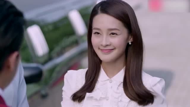 千金归来:丁佳慧一身长裙亮相,谁想大家只关心长清,丁佳慧嫉妒