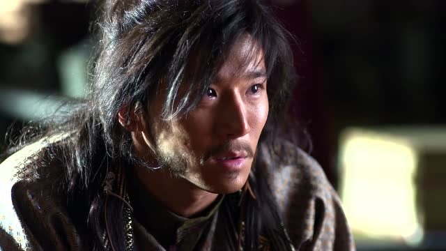 芈月传:白起告诉芈月,义渠君以命换命的救了她,自己却中了蛊虫