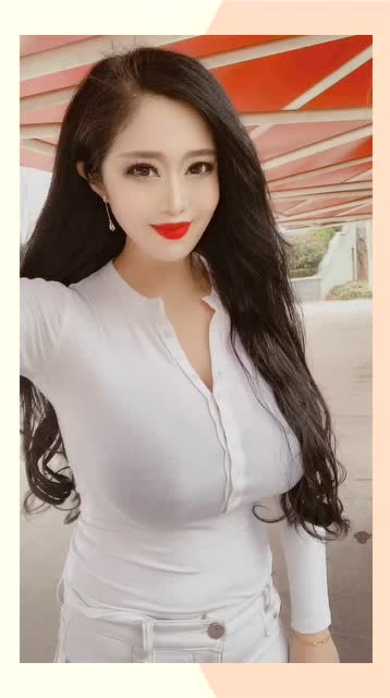 长发披肩的微胖女神,气质唯美很优秀,娶回家旺夫