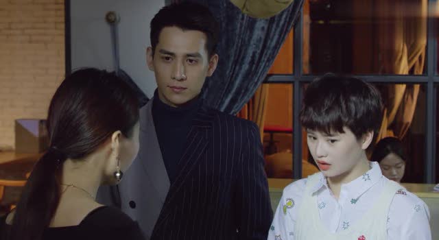 霸道总裁和穷女孩谈恋爱,光明正大在公司秀恩爱,太虐狗了