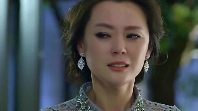 父亲说不能让他们兄妹在一起,灰姑娘哭的好伤心!