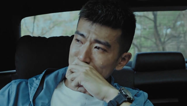 空降利刃乔栋因伤退伍锅盖头列队泪崩送行永远的兄弟