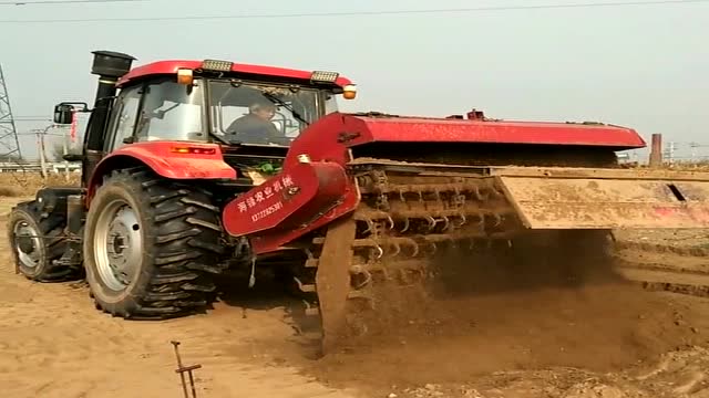 挖山药终于用上挖掘机,有了这机器以后,父母再也不用那么辛苦了