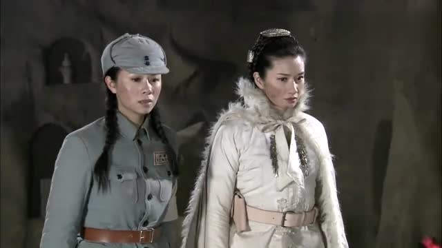大漠枪神:燕双鹰机智杀死土匪救大莲小玲,大莲醋意大发打晕林雪