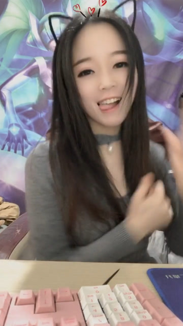 英雄联盟思思酱:刚刚我什么都没说哦!