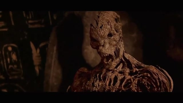 偷看古老的法典,无意之中唤醒了地下沉睡千年灵魂