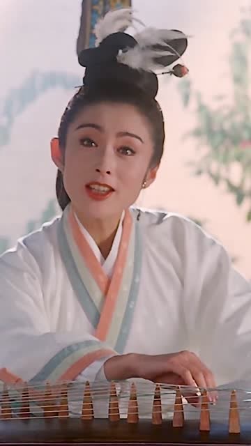 曾经的张敏,美的不可方物,回眸一笑成经典,说她是最美赵敏不过分吧!