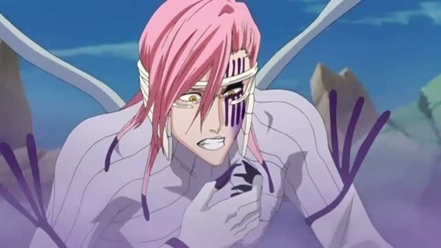 涅茧利使用卍解,出来了好大的一只怪婴