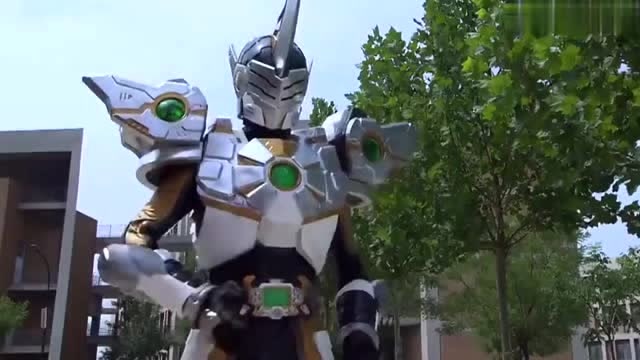 铠甲勇士铠传:雷钢爆锤的威力好惊人