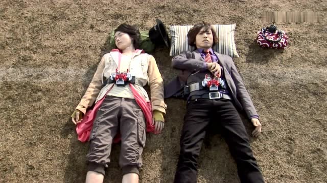 假面骑士w翔太郎和菲利普变身双骑居然只是为了能在一起睡觉