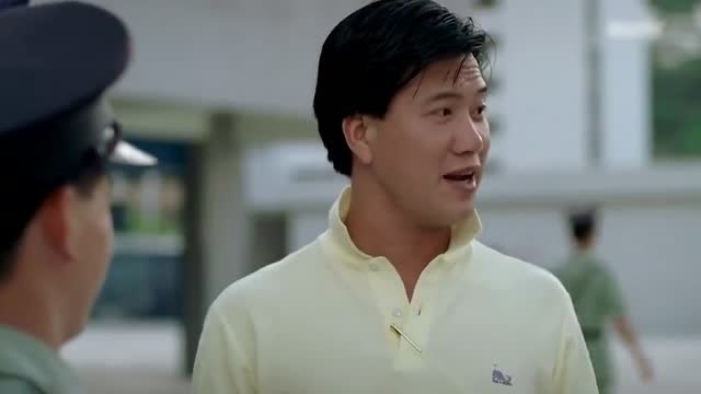电影:万梓良不愧是职业骗子,连警察的钱都能骗到,收钱收到手发软