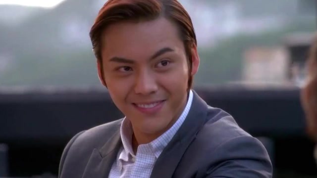 扎职:陈伟霆竞争坐馆,不料招人暗算,其实文哥早就看透了一切