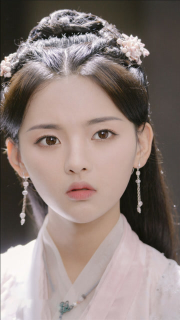 影视中古装美女杨超越螓首蛾眉巧笑倩兮美目盼兮