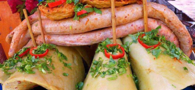 新疆味道:新疆的面肺子,绝对比北京卤煮更重口味,还是热门美食