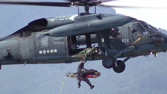 军事武器,日本自卫队直升机救援演练,现场实拍