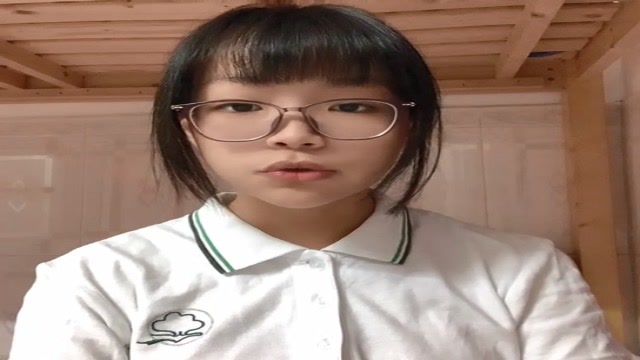 初二2班池映雪朗诵视频