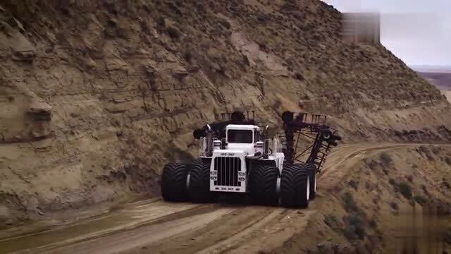 1977年制造的bigbud747拖拉机,看看农田作业效果怎么样?