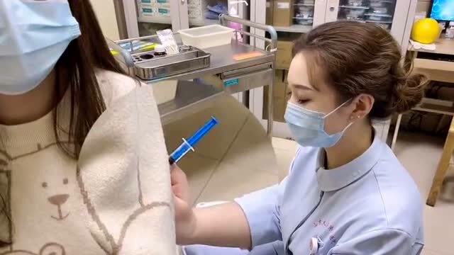 护士小姐姐的特殊打针技巧,有了这样的技巧,患者们打针再也不怕了!