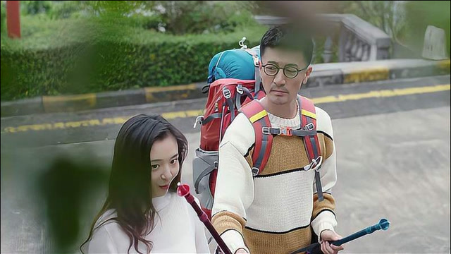 这个世界不看脸:连胜带陶小挺去爬山,还贴心为她准备了鞋子!