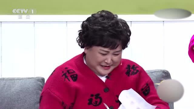 2021央视春晚:小品《一波三折》!贾玲张小斐爆笑演母女!