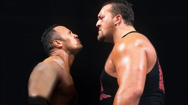 强森vs大秀哥!强森含水喷大秀哥一脸,大秀哥铁椅报复还是被强森击倒