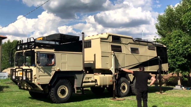 荷兰旅行播主准备转让的一辆 man kat 6x6 探险型越野房车