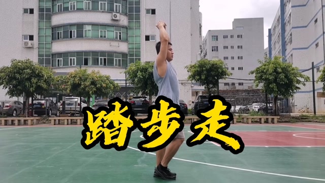 瘦肚子其实很简单,每天举手原地踏步走10分钟,12天减掉大肚腩