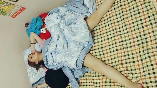 为啥女生喜欢岔开腿睡觉?难道仅仅是舒服吗?看完全明白了