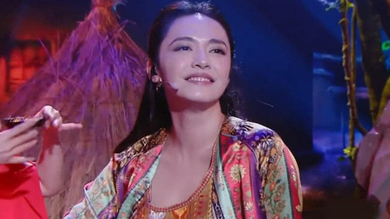 姚晨演唱《笑红尘》太动听了!_综艺_高清1080p在线观看平台_腾讯视频