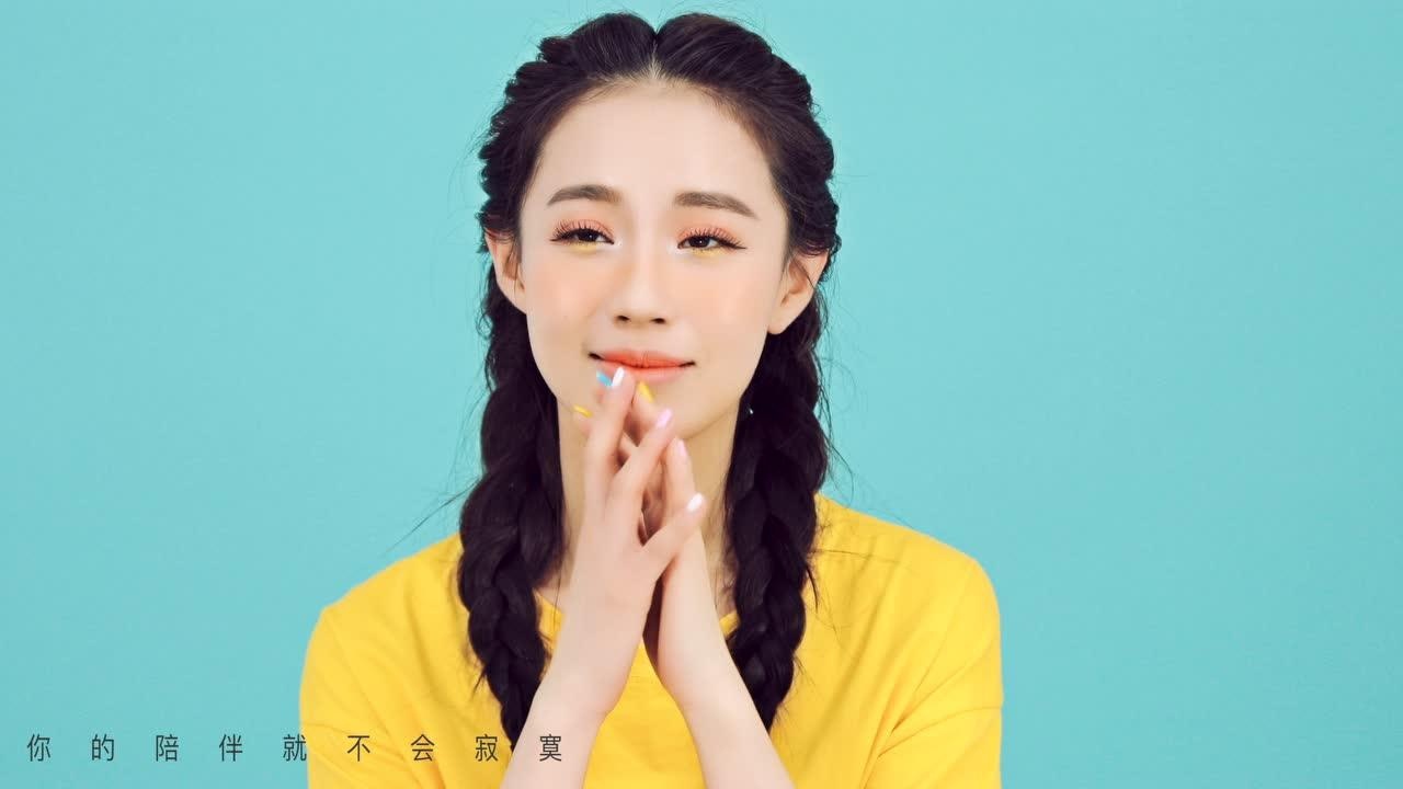 卓舒晨《走着走着花就开了》