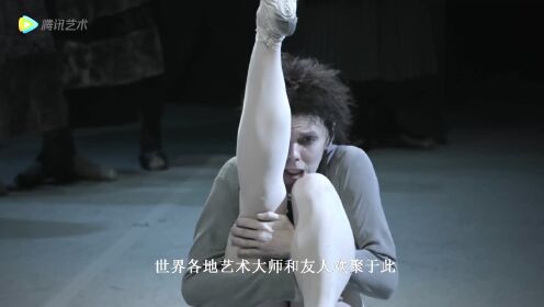 入围决赛的中国选手李航精彩演绎《关不住的女儿》