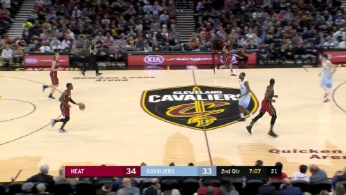 《NBA全场集锦》【得分】塞克斯顿三分中的喜笑颜开  泰勒立刻三分回敬看你笑不笑得出来