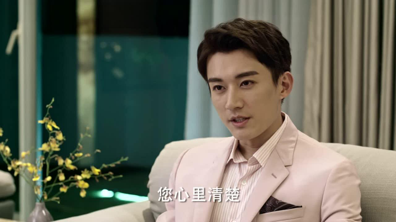 二月红徒弟解雨臣处理叛徒!不怒自威霸气十足!