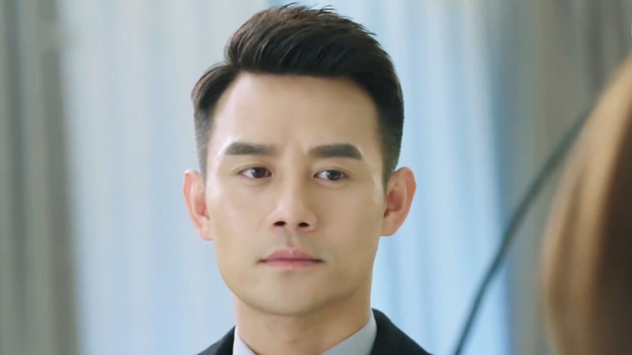 《放弃我抓紧我》第二十四集01:薇薇陈亦度和好,陈亦度上演壁咚吻