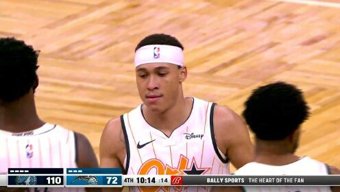 《NBA全场集锦》输球不输阵 豪尔脚踏祥云空接暴扣潇洒霸气