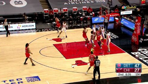 《NBA全场集锦》第二节过半终于得分！卡特旱地拔葱飞身补扣