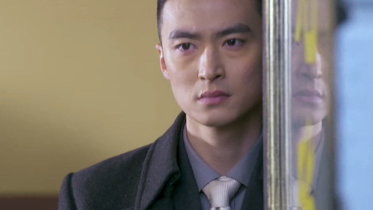 《尖锋之烈焰青春》第8集03:沈孟余看到丁浩和日本人在一起,赶忙跑