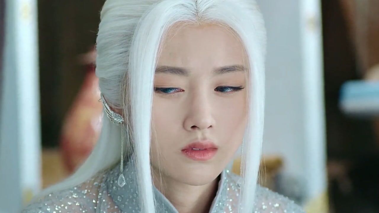 《九州天空城》第18集02:雪飞霜用自己生命给易茯苓下了毒,头发全白了
