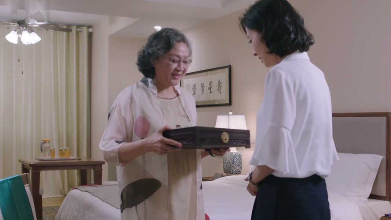 《因为遇见你》第3集02:宋秀华遭遇车祸,金志达为了保护妻子竟被甩出