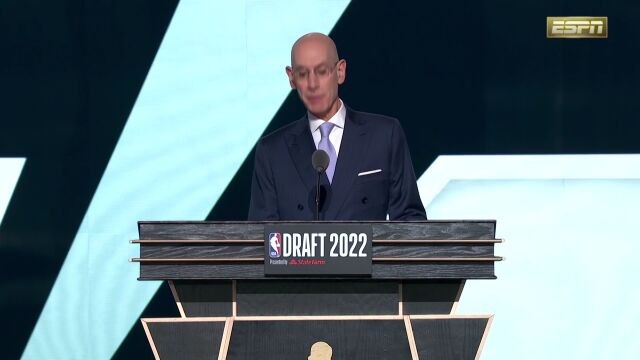 2022年NBA选秀大会 马刺队第20顺位选中马拉凯布兰纳姆